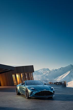 2026 Aston Martin Vantage Roadster phone wallpaper thumbnail.