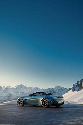 2026 Aston Martin Vantage Roadster phone wallpaper thumbnail.