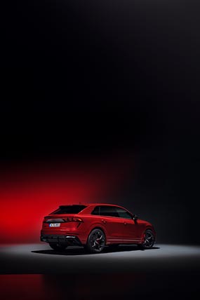 2025 Audi RS Q8 Performance phone wallpaper thumbnail.