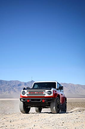 2025 Ford Bronco Stroppe Special Edition phone wallpaper thumbnail.