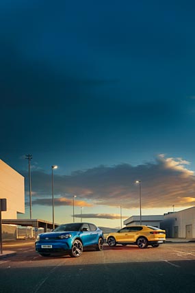 2025 Ford Capri phone wallpaper thumbnail.