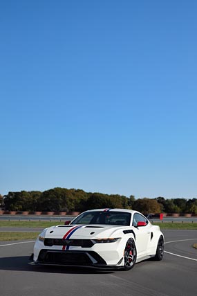 2025 Ford Mustang GTD Spirit of America phone wallpaper thumbnail.