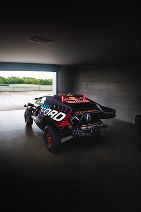 2025 Ford Raptor T1 Dakar Rally phone wallpaper thumbnail.