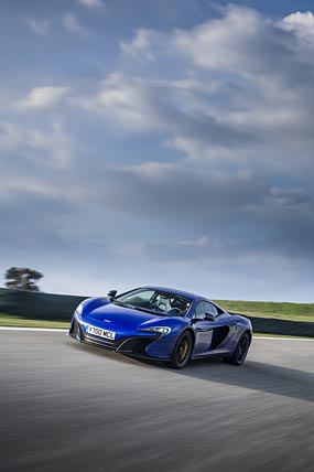 2015 McLaren 650S phone wallpaper thumbnail.