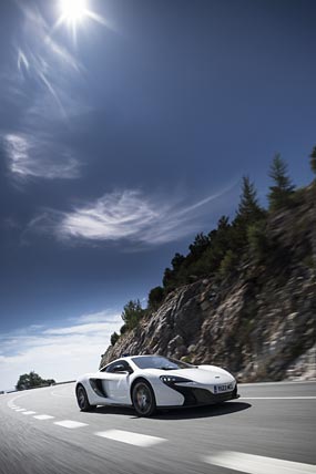 2015 McLaren 650S phone wallpaper thumbnail.