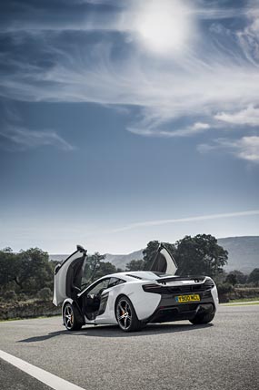 2015 McLaren 650S phone wallpaper thumbnail.