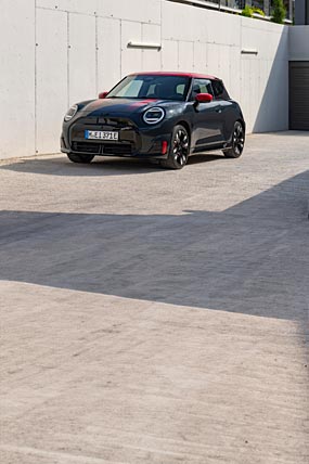 2025 Mini John Cooper Works Electric phone wallpaper thumbnail.