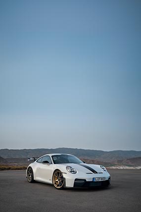 2025 Porsche 911 GT3 phone wallpaper thumbnail.