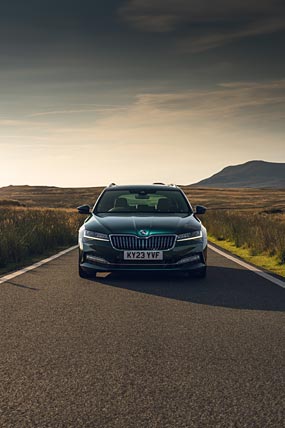 2024 Skoda Superb Sleeper Edition phone wallpaper thumbnail.