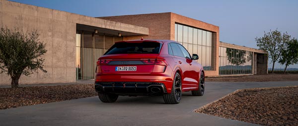 2025 Audi RS Q8 Performance super ultrawide wallpaper thumbnail.