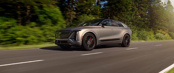 2026 Cadillac Lyriq-V super ultrawide wallpaper thumbnail.