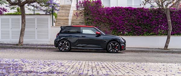 2025 Mini John Cooper Works Electric super ultrawide wallpaper thumbnail.