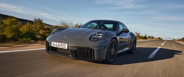 2025 Porsche 911 Carrera GTS super ultrawide wallpaper thumbnail.