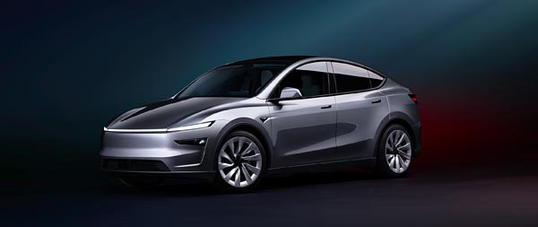 2025 Tesla Model Y super ultrawide wallpaper thumbnail.