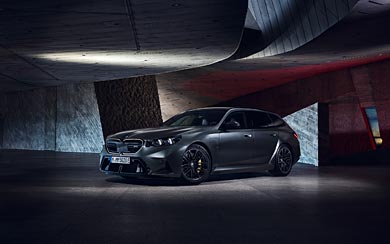 2025 BMW M5 Touring wallpaper thumbnail.