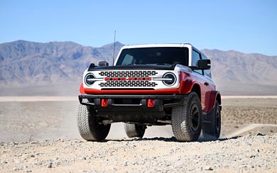 2025 Ford Bronco Stroppe Special Edition wallpaper thumbnail.