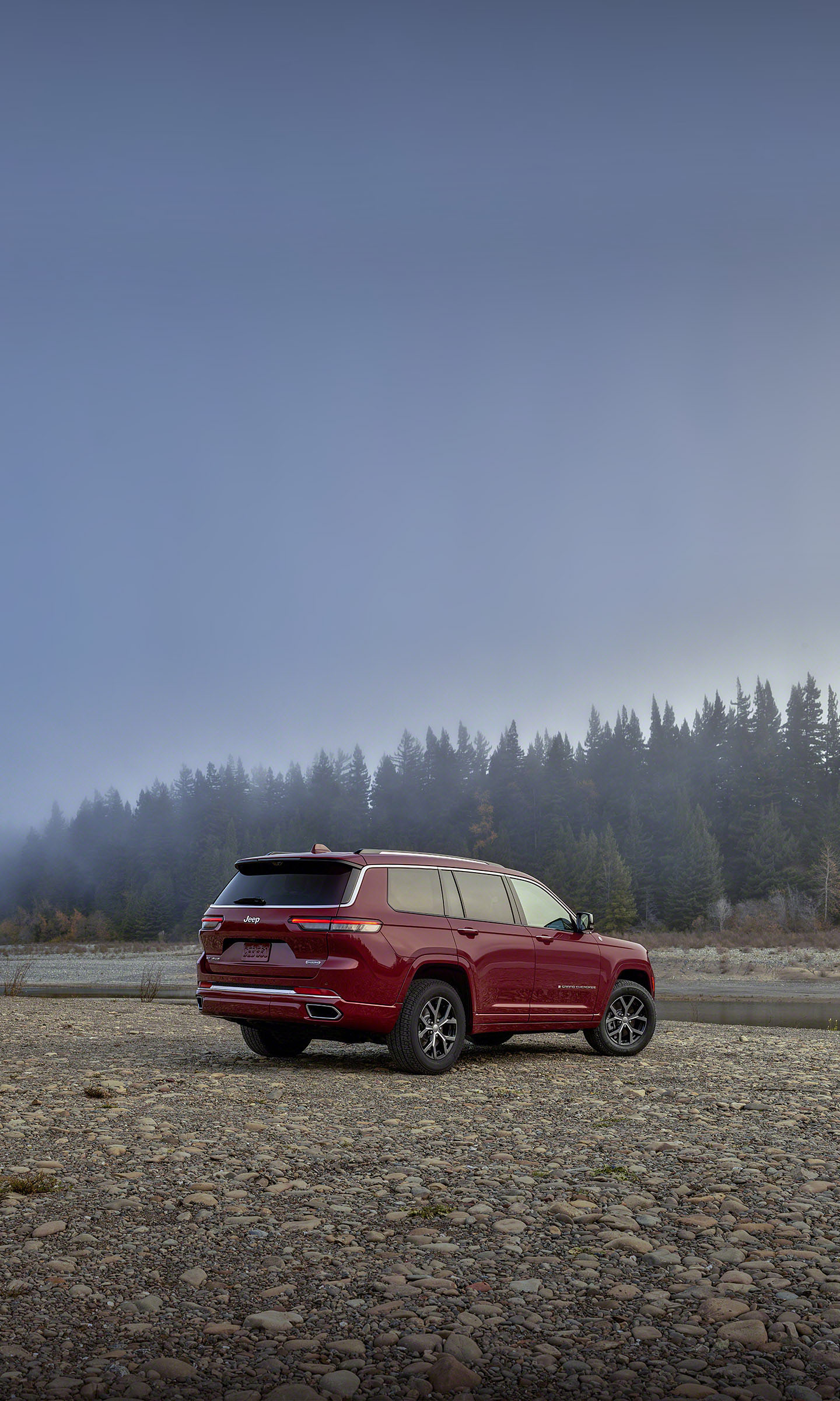  2021 Jeep Grand Cherokee L Wallpaper.