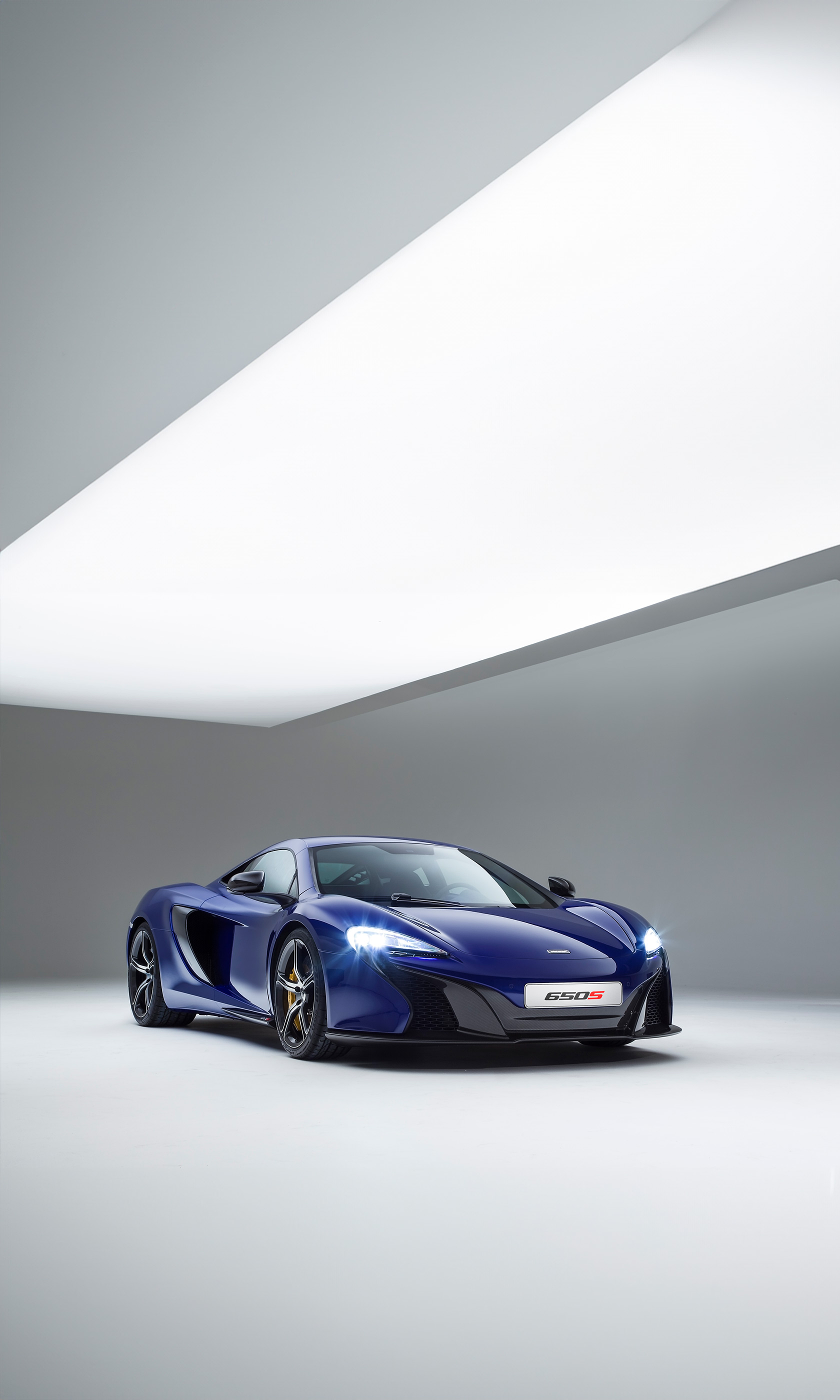  2015 McLaren 650S Wallpaper.