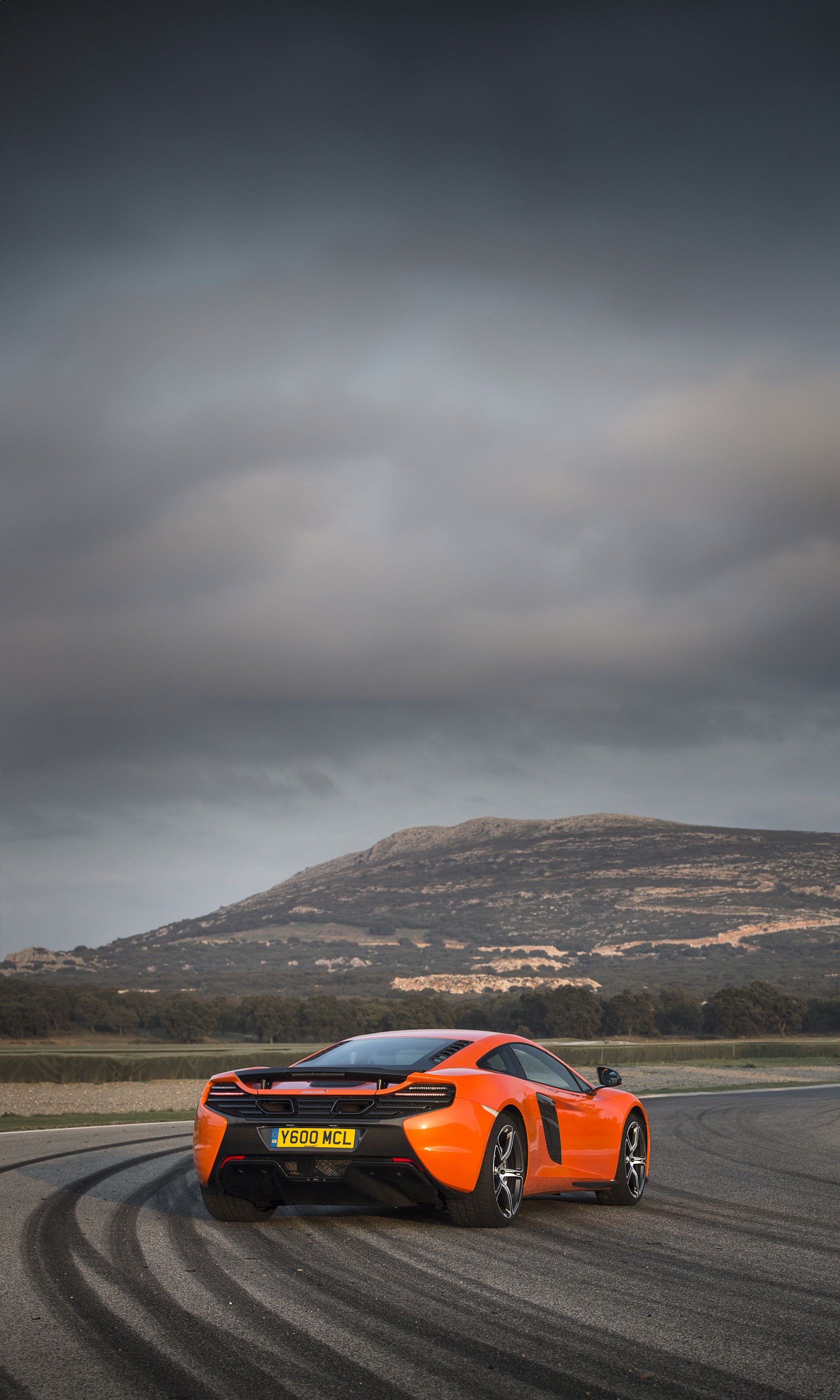  2015 McLaren 650S Wallpaper.