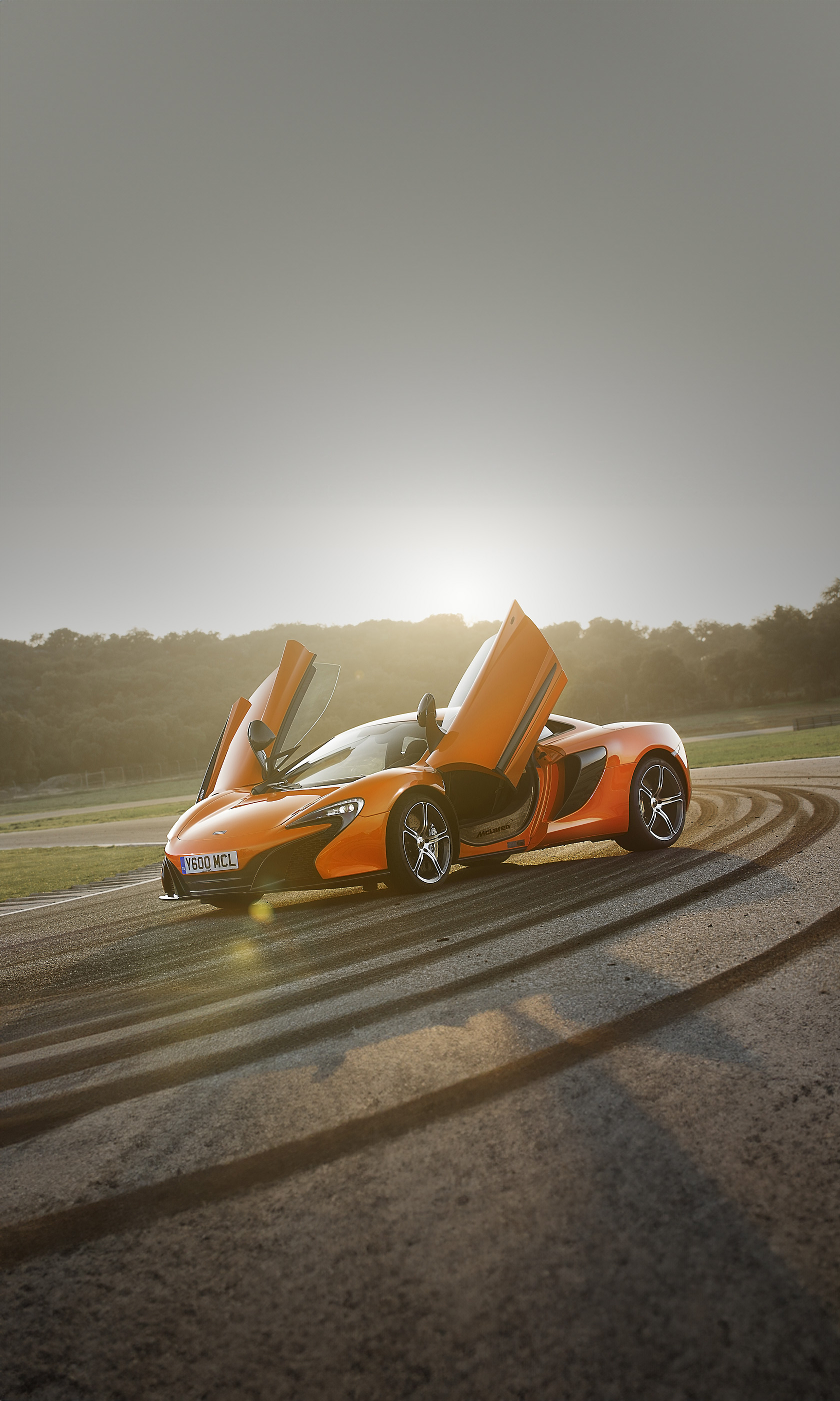  2015 McLaren 650S Wallpaper.