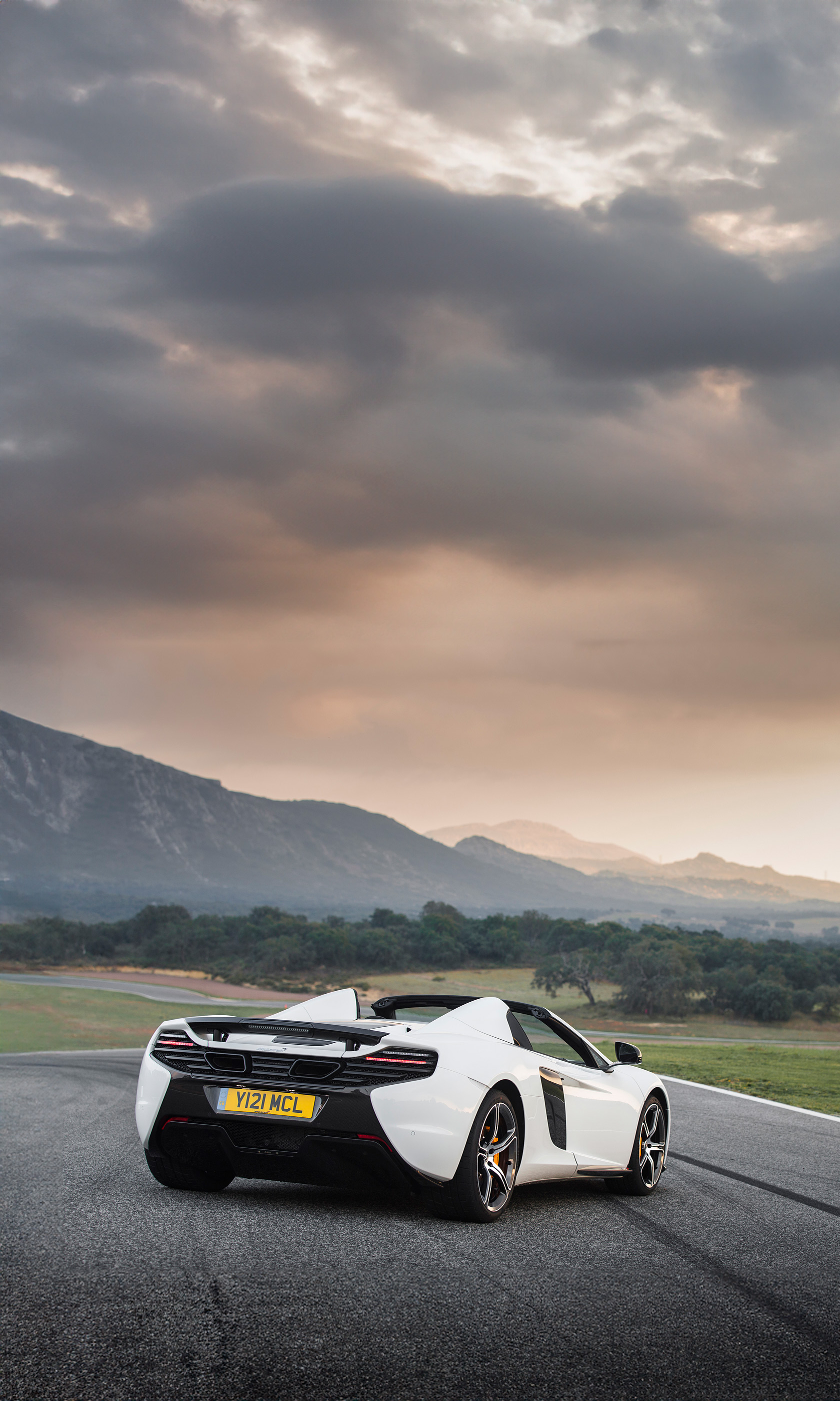  2015 McLaren 650S Spider Wallpaper.