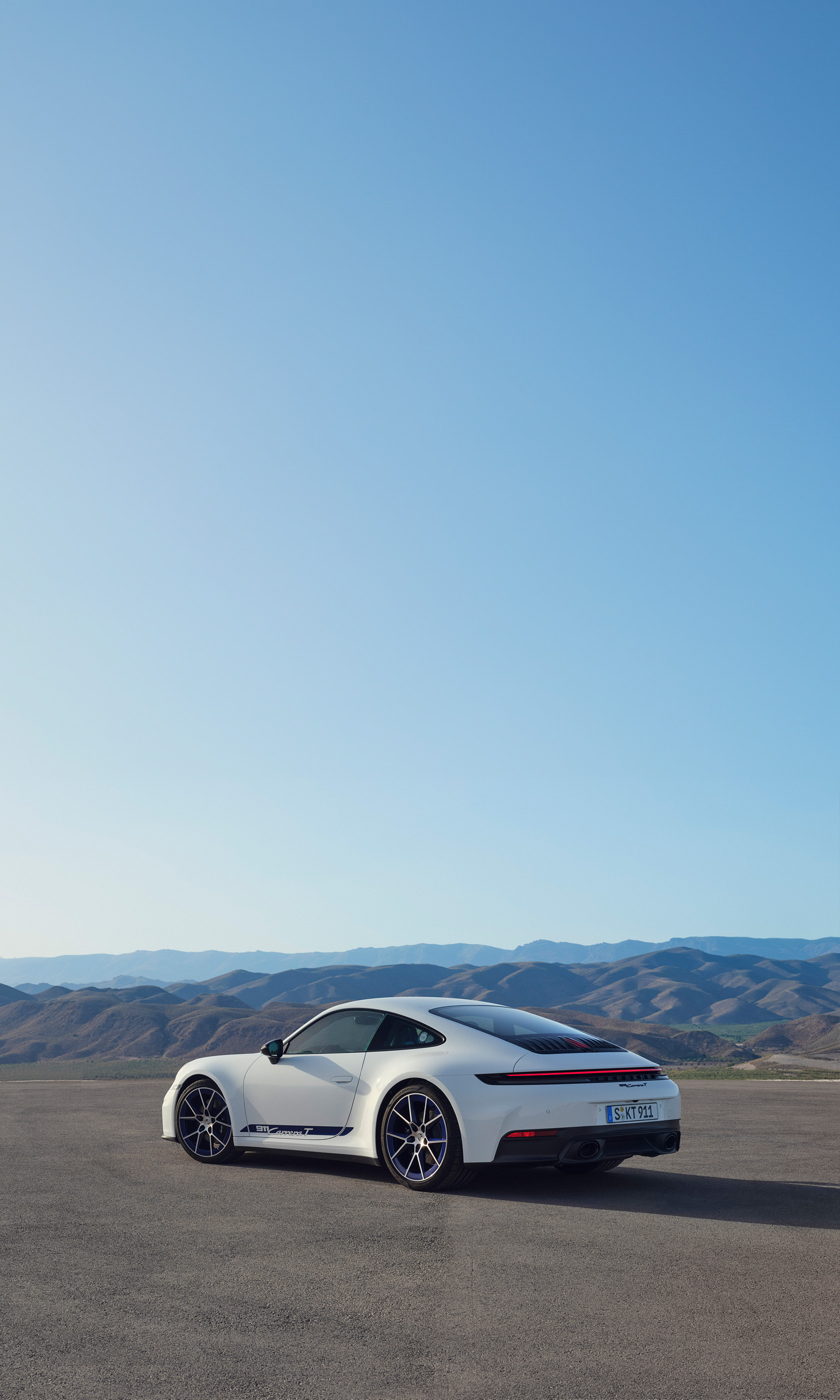  2025 Porsche 911 Carrera T Wallpaper.