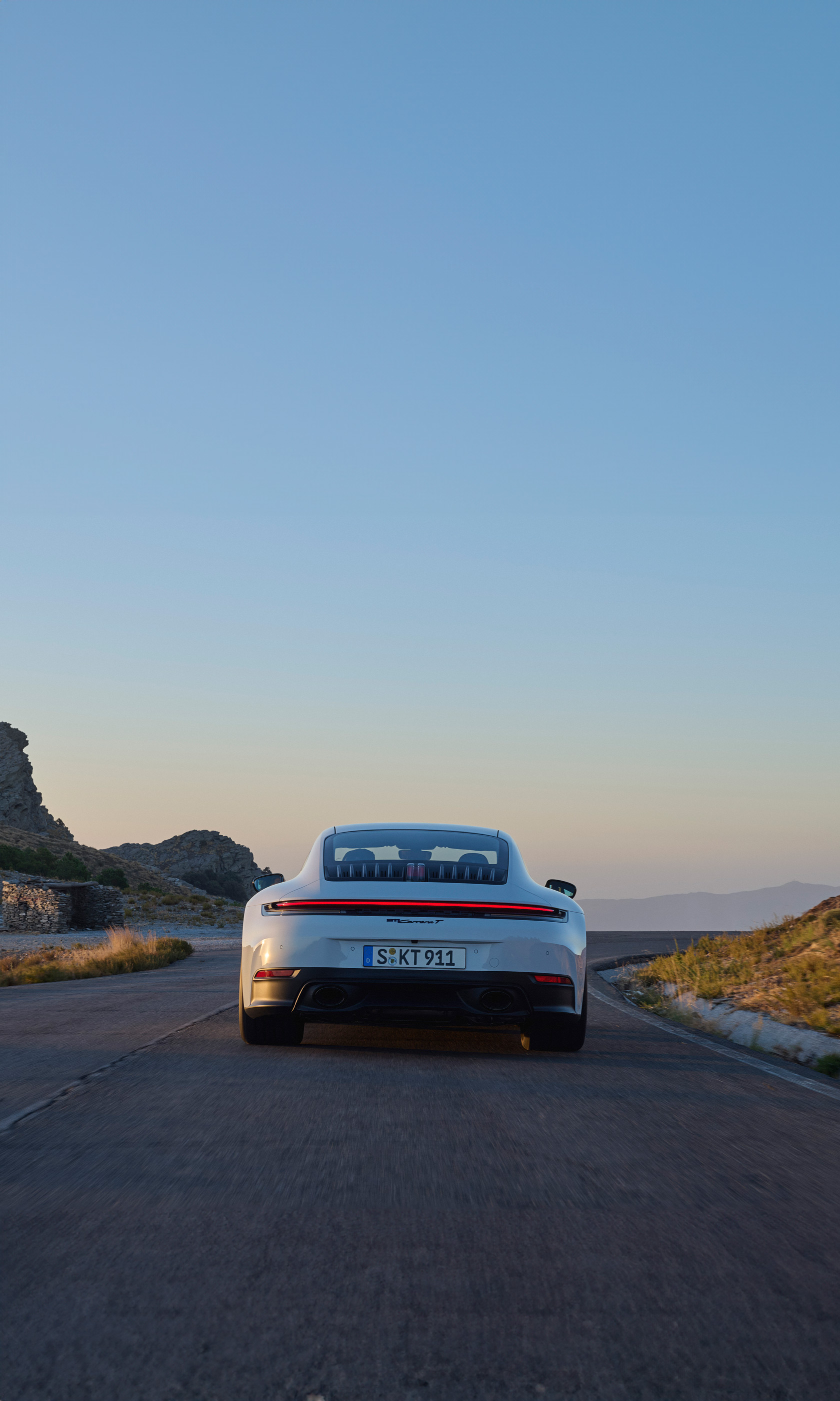  2025 Porsche 911 Carrera T Wallpaper.