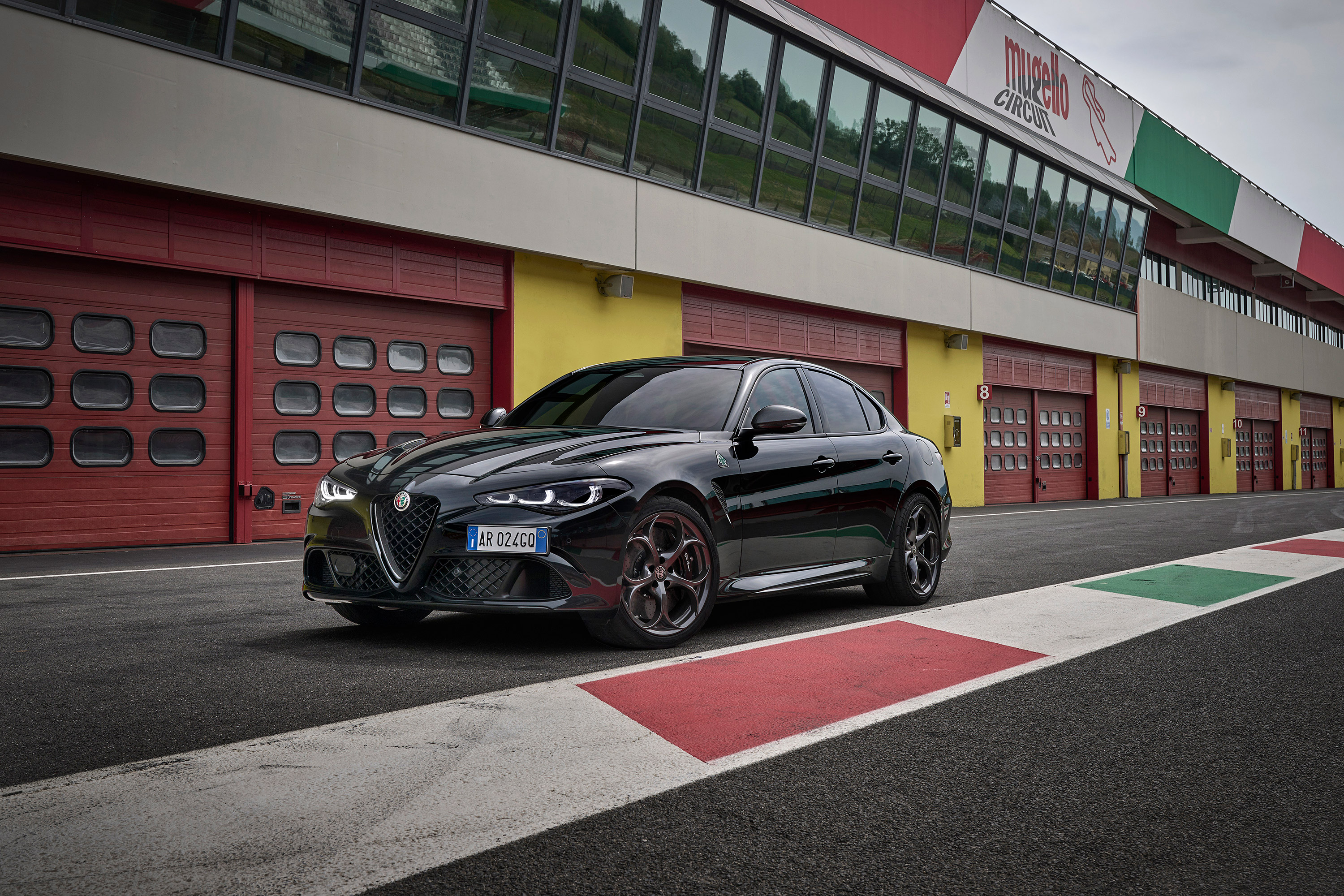  2024 Alfa Romeo Giulia Quadrifoglio Super Sport Wallpaper.