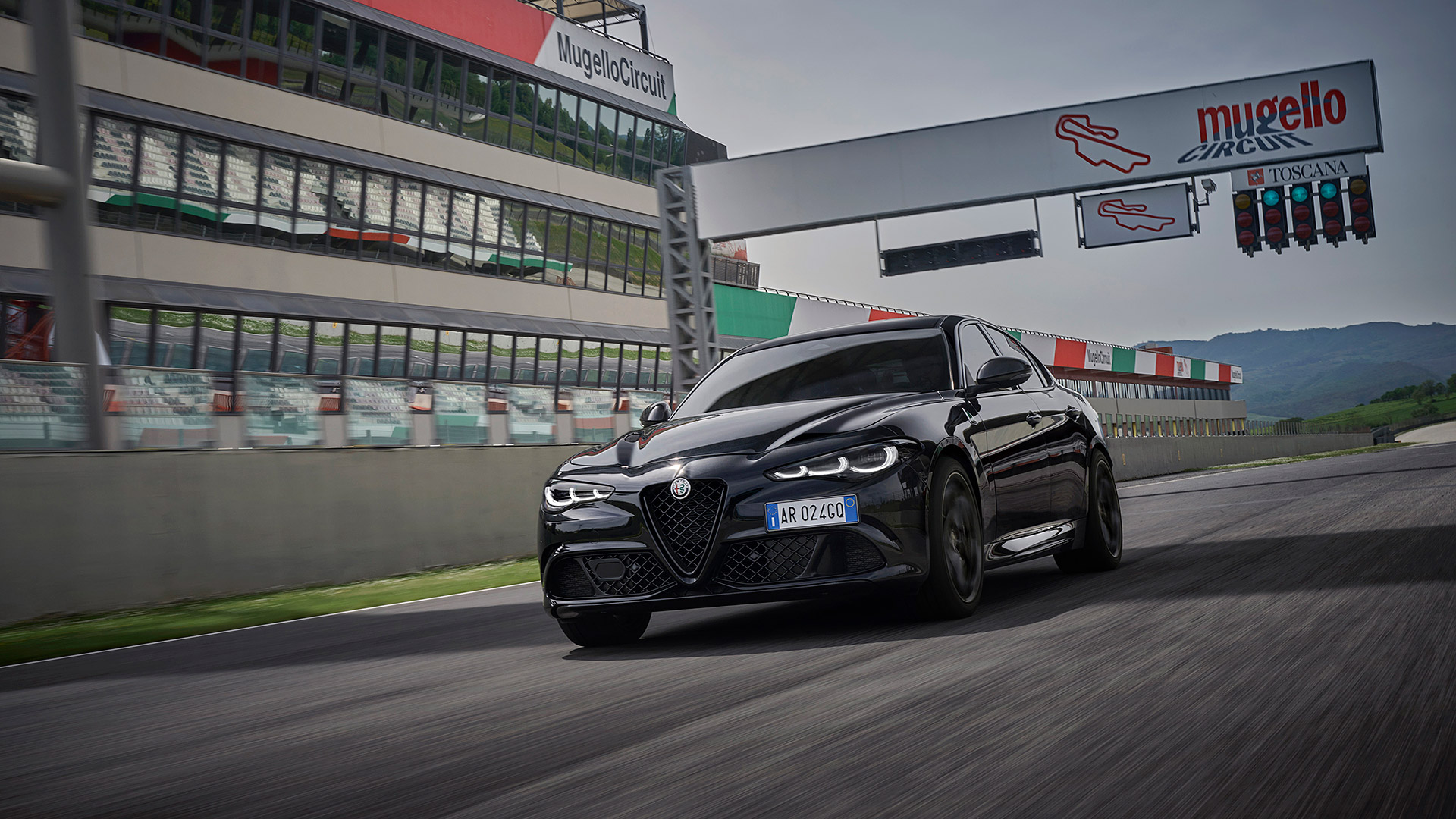  2024 Alfa Romeo Giulia Quadrifoglio Super Sport Wallpaper.