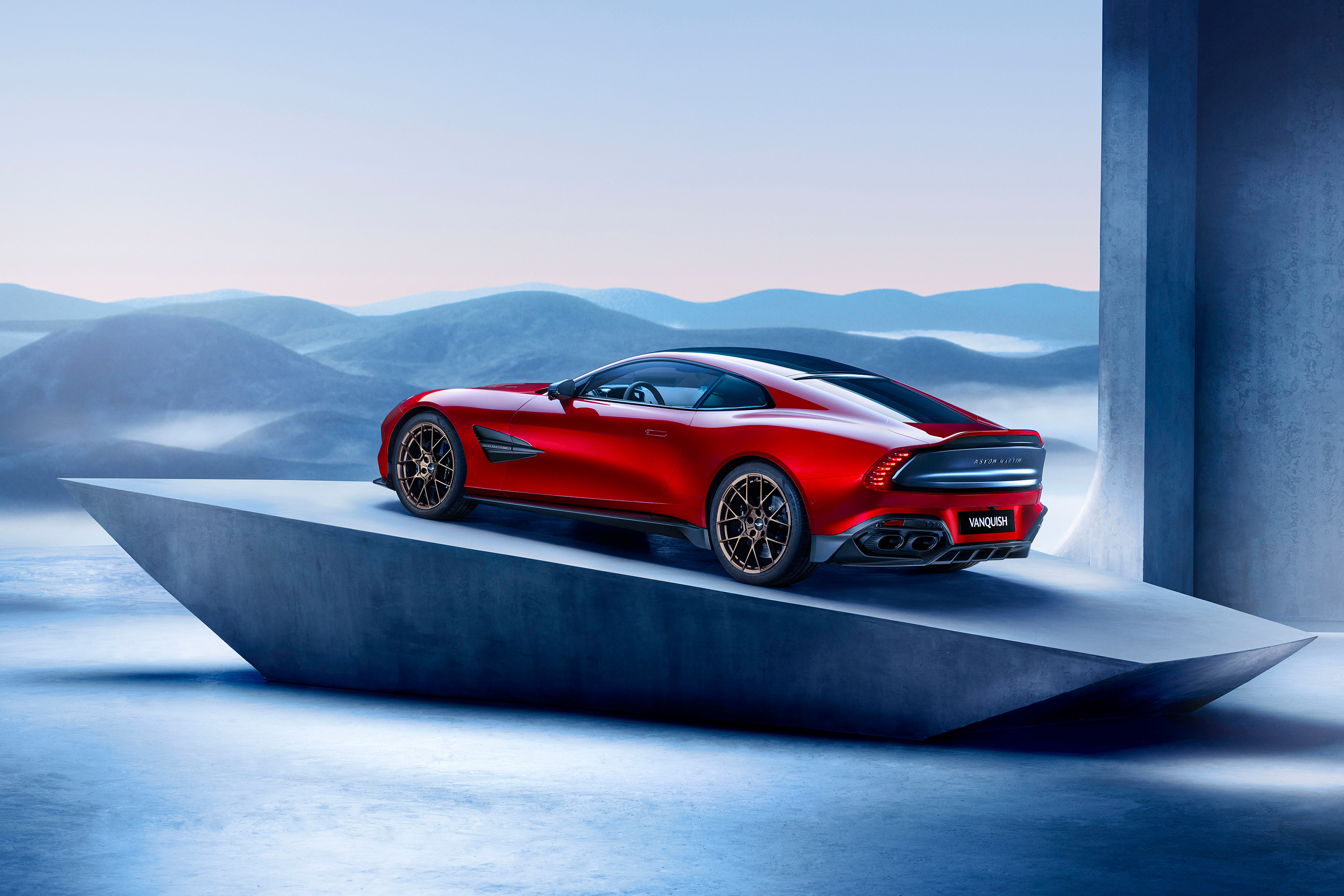  2025 Aston Martin Vanquish Wallpaper.