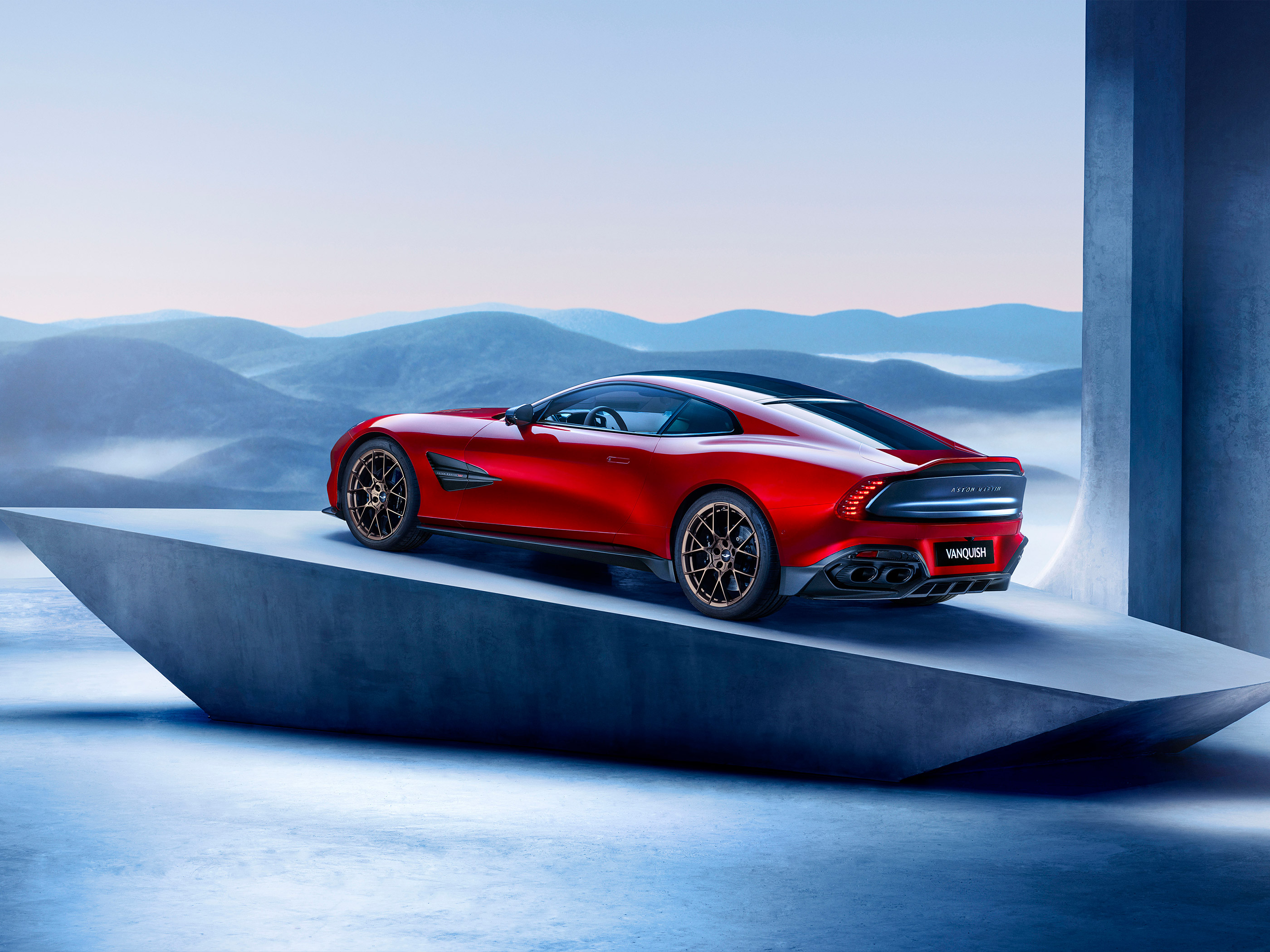  2025 Aston Martin Vanquish Wallpaper.