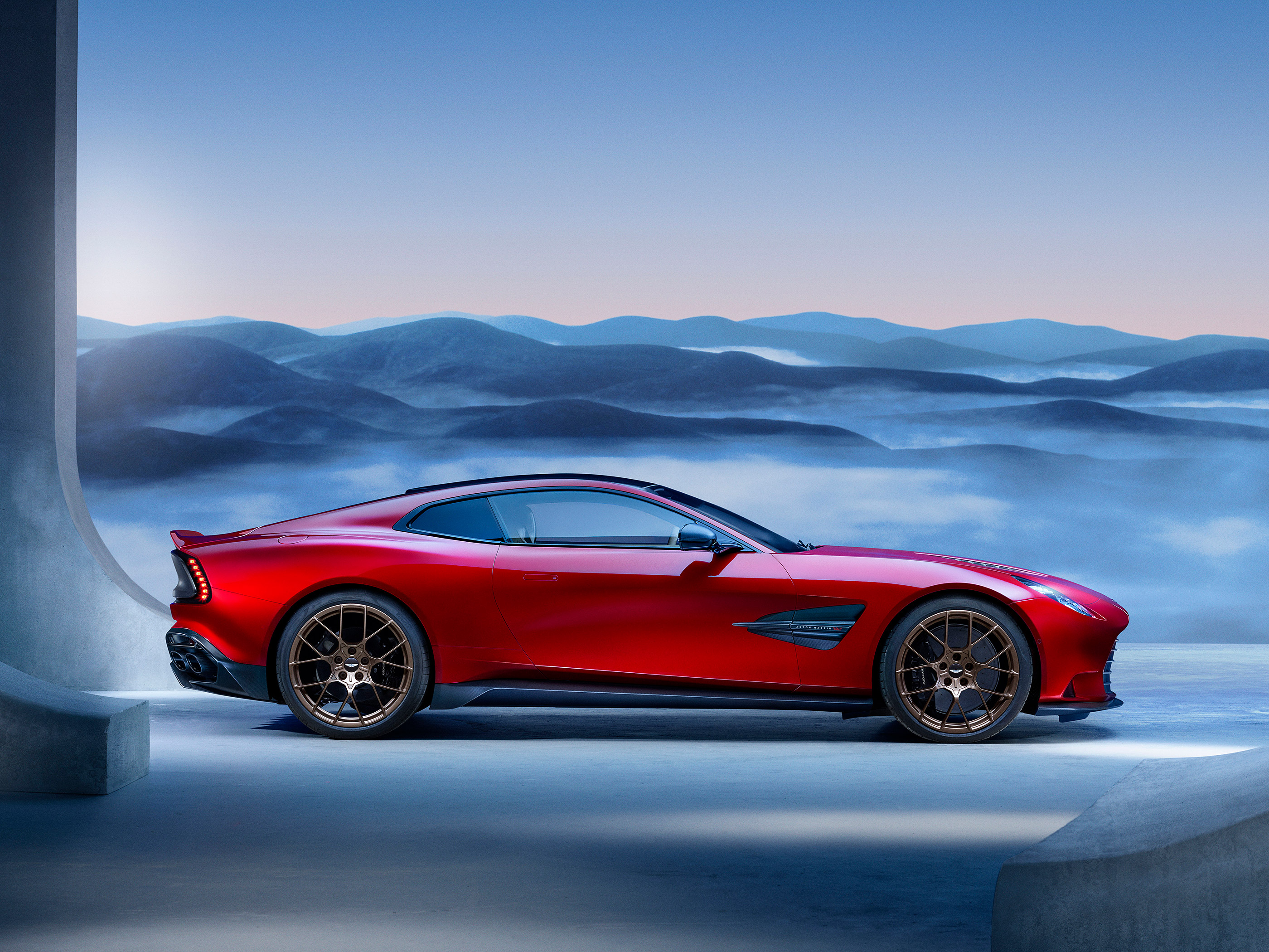  2025 Aston Martin Vanquish Wallpaper.