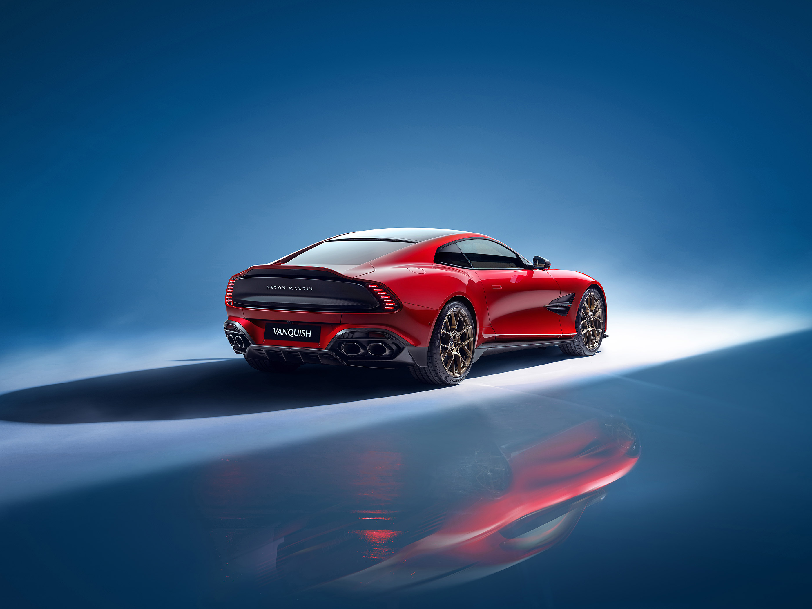  2025 Aston Martin Vanquish Wallpaper.