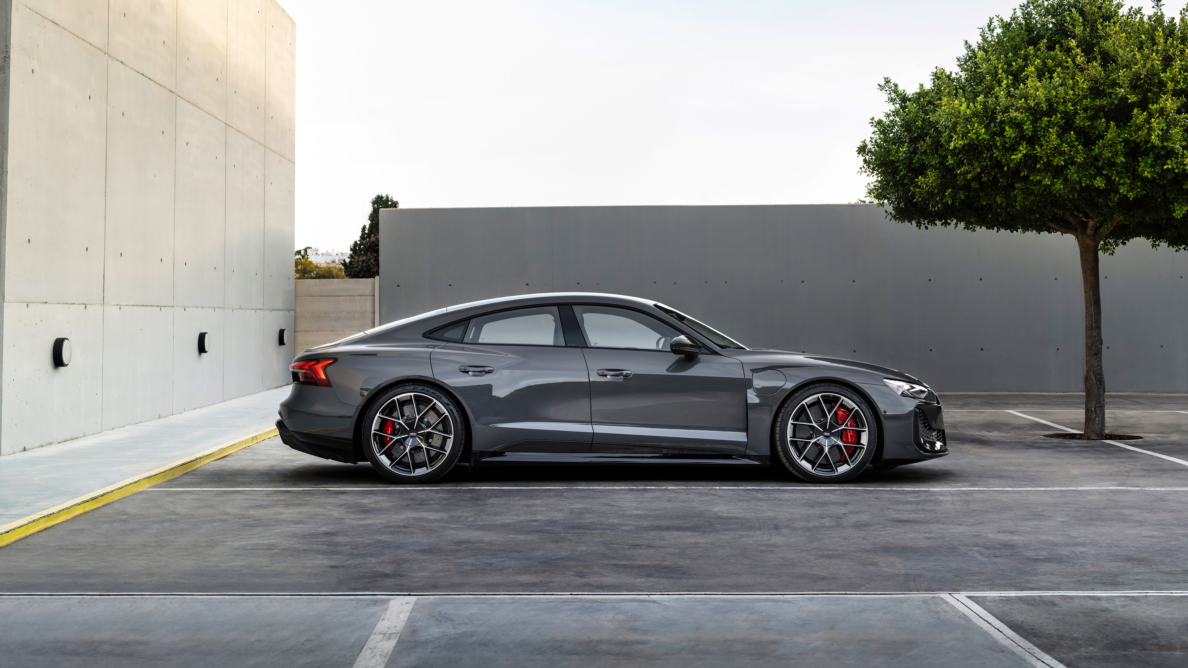  2025 Audi RS E-Tron GT Wallpaper.