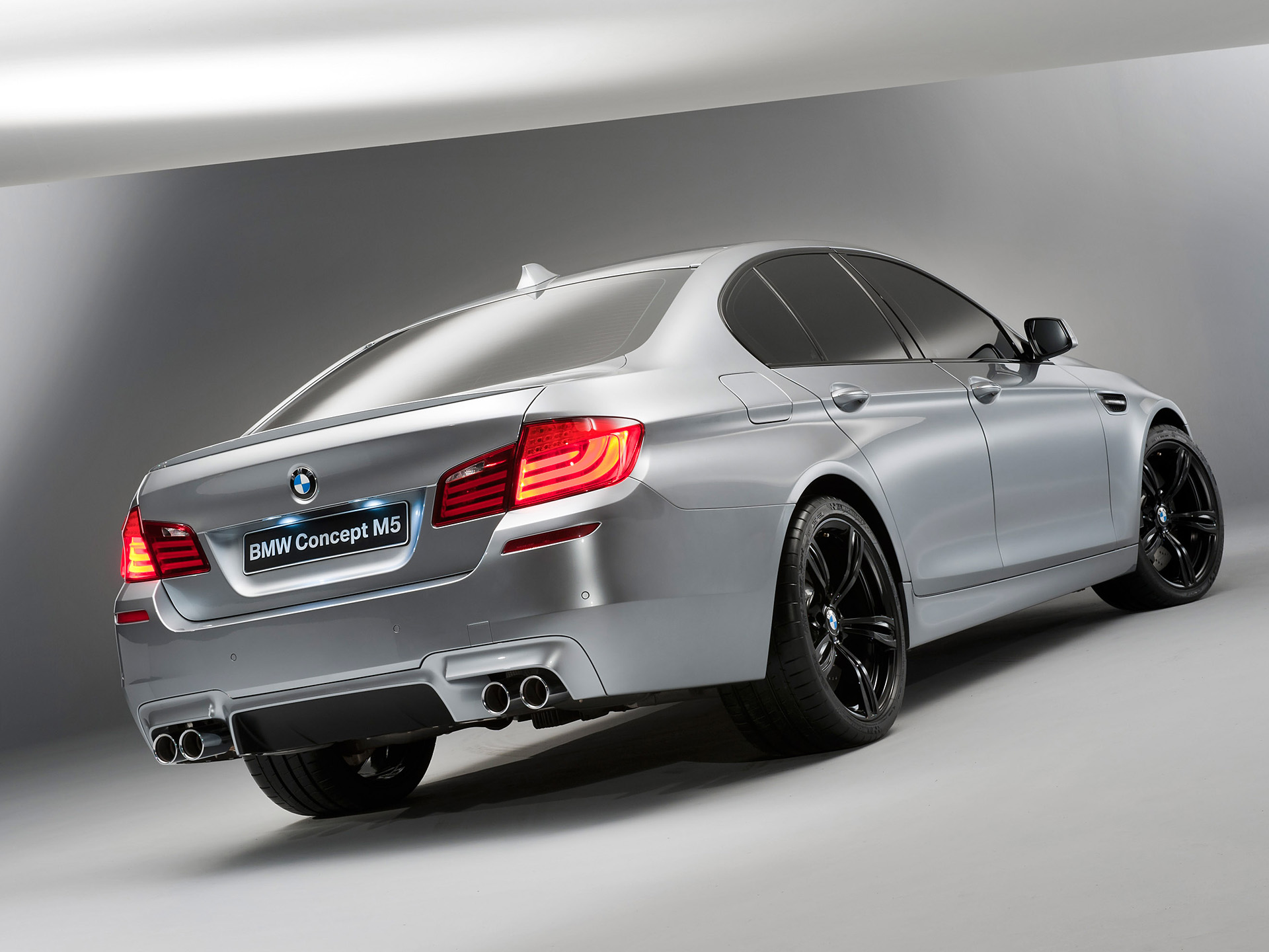  2011 BMW M5 Concept Wallpaper.