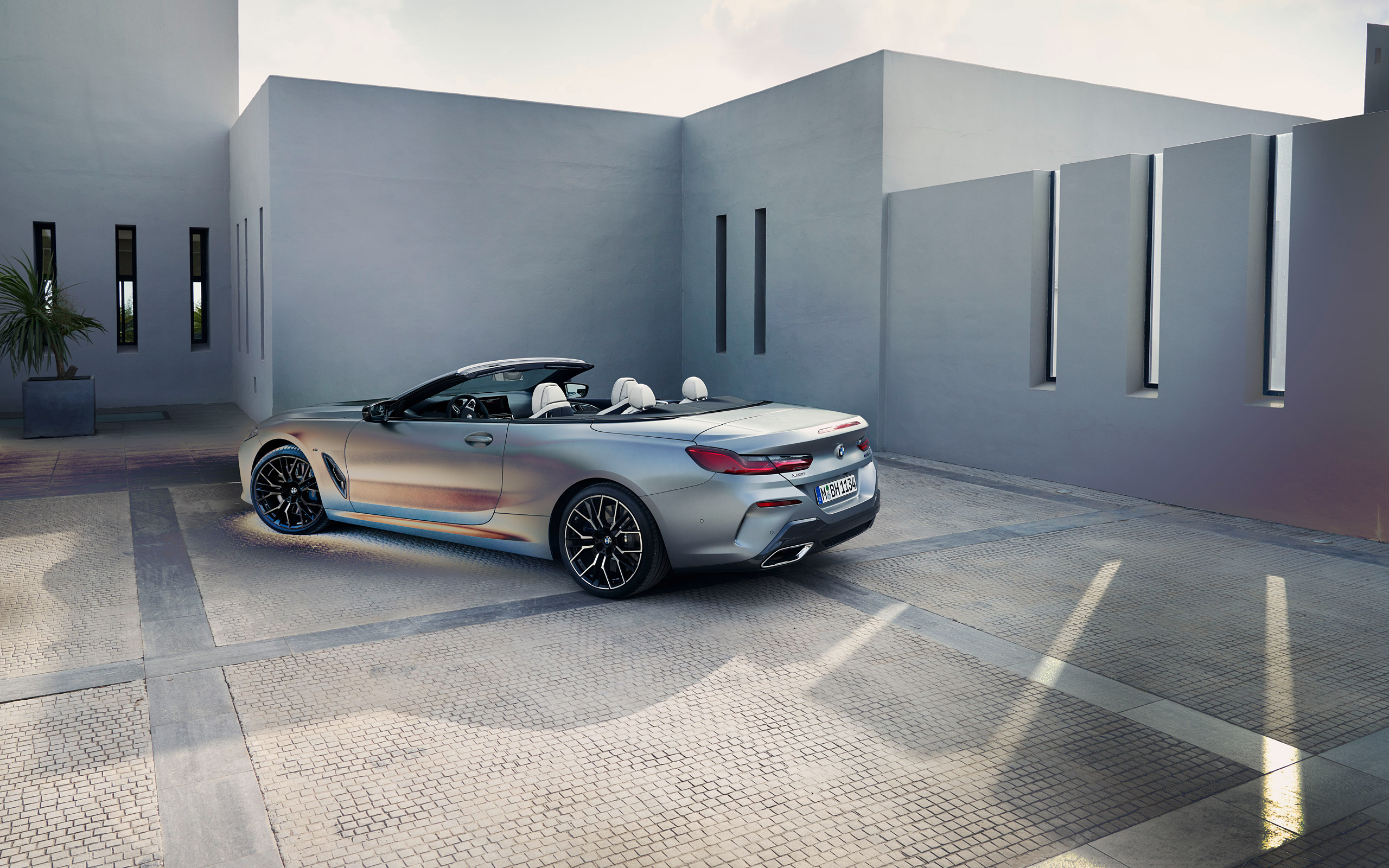  2023 BMW 8-Series Wallpaper.