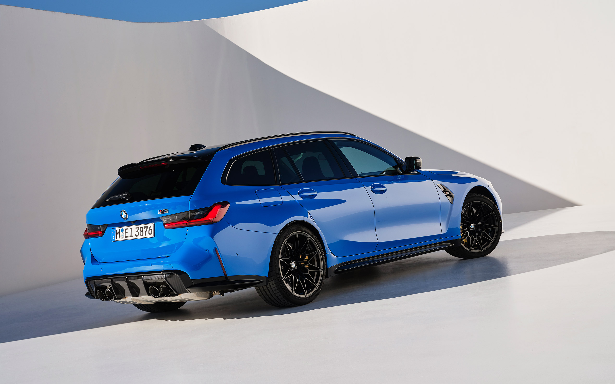  2025 BMW M3 Competition Wallpaper.