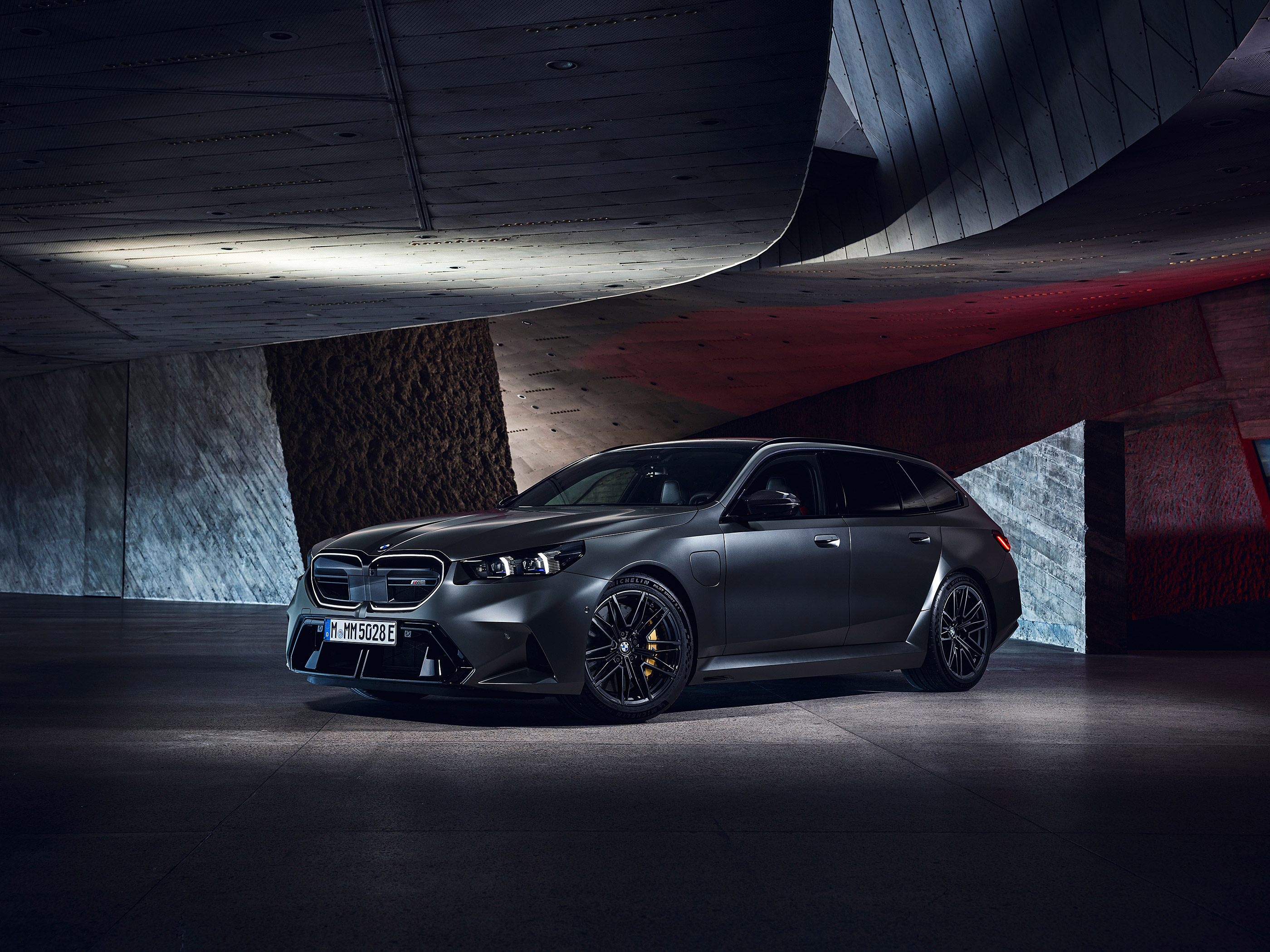  2025 BMW M5 Touring Wallpaper.