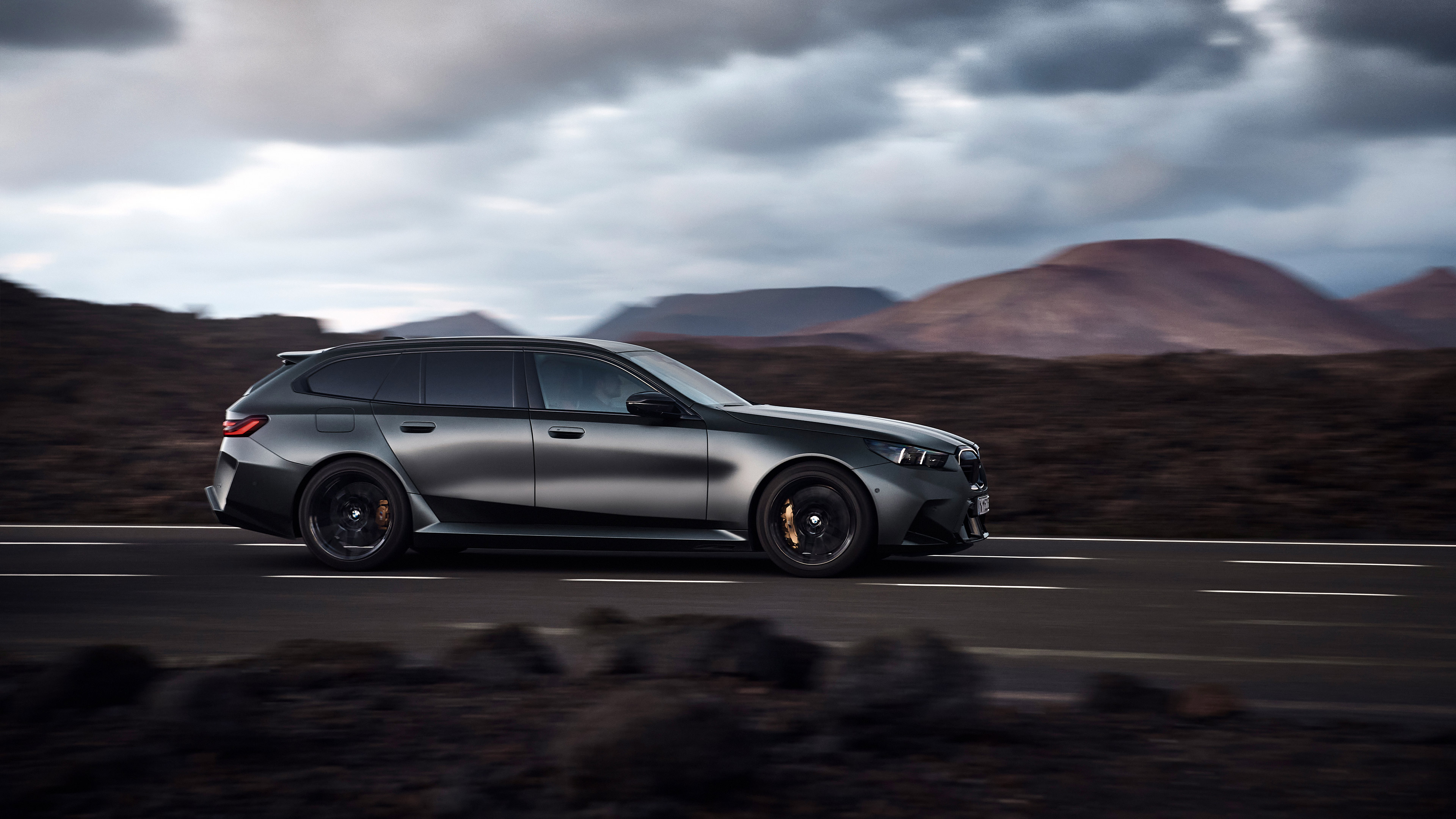  2025 BMW M5 Touring Wallpaper.