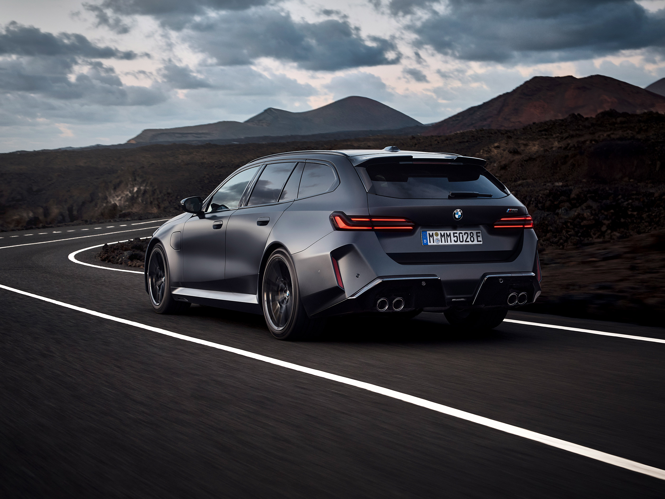  2025 BMW M5 Touring Wallpaper.