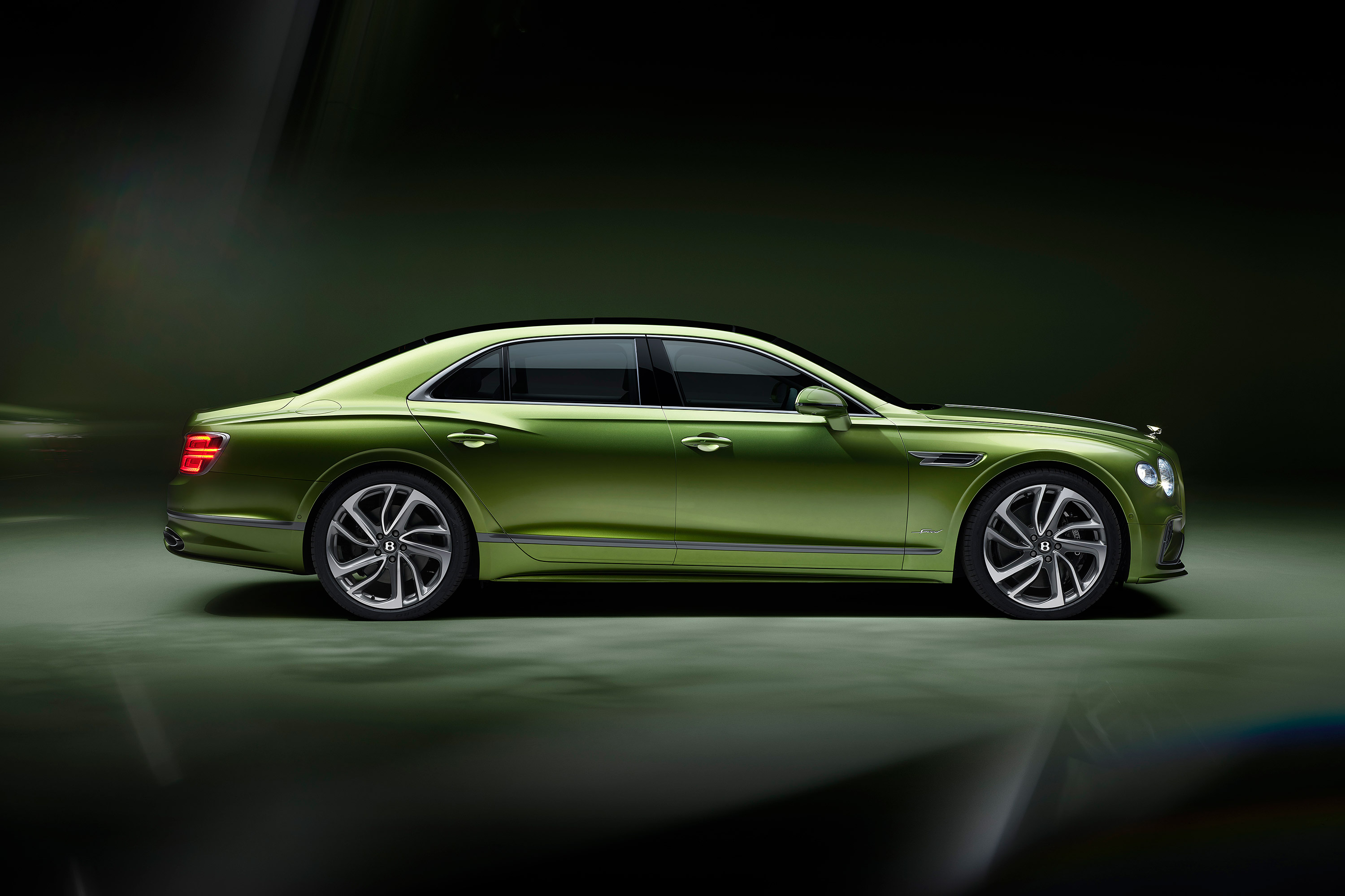  2025 Bentley Flying Spur Speed Wallpaper.