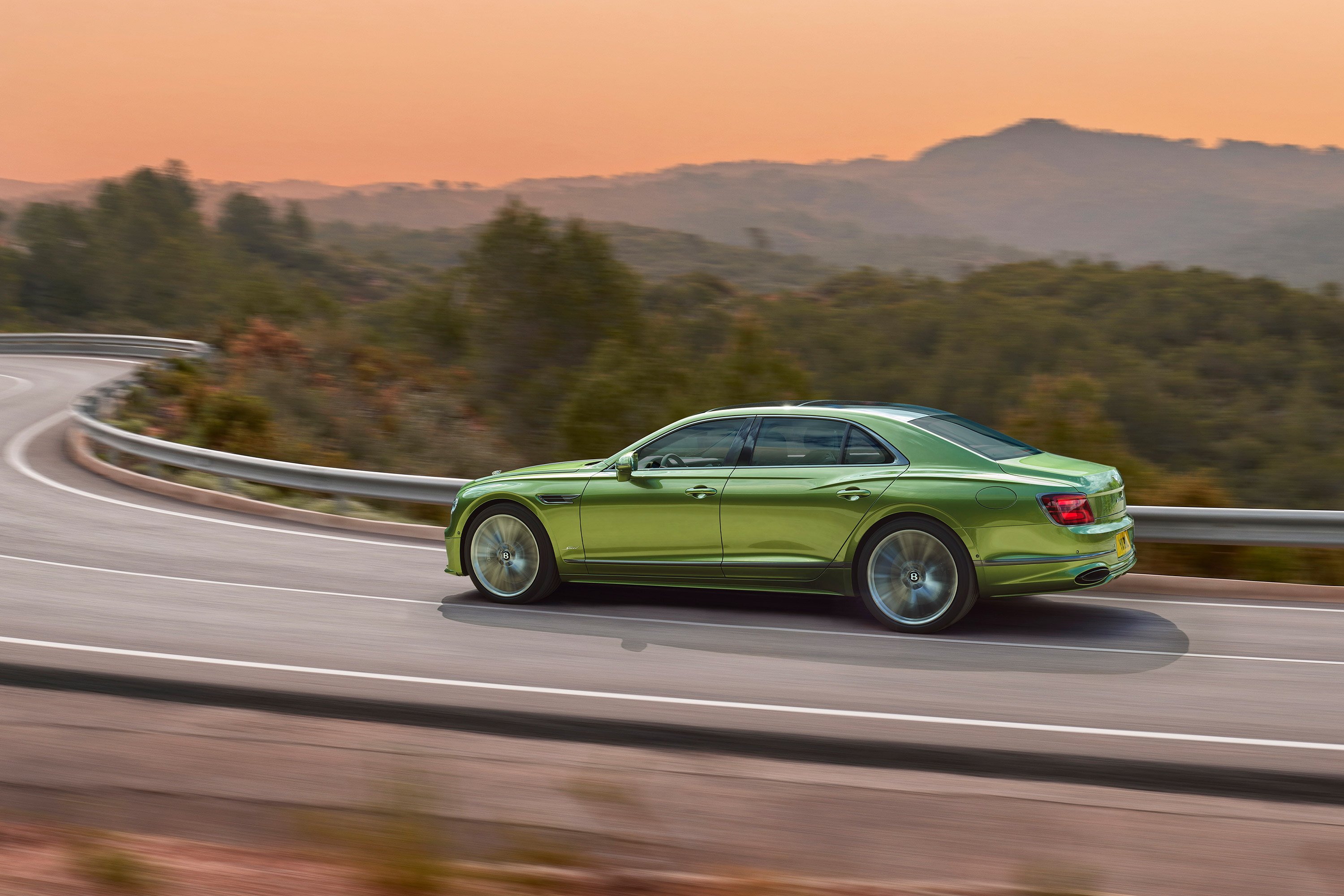  2025 Bentley Flying Spur Speed Wallpaper.