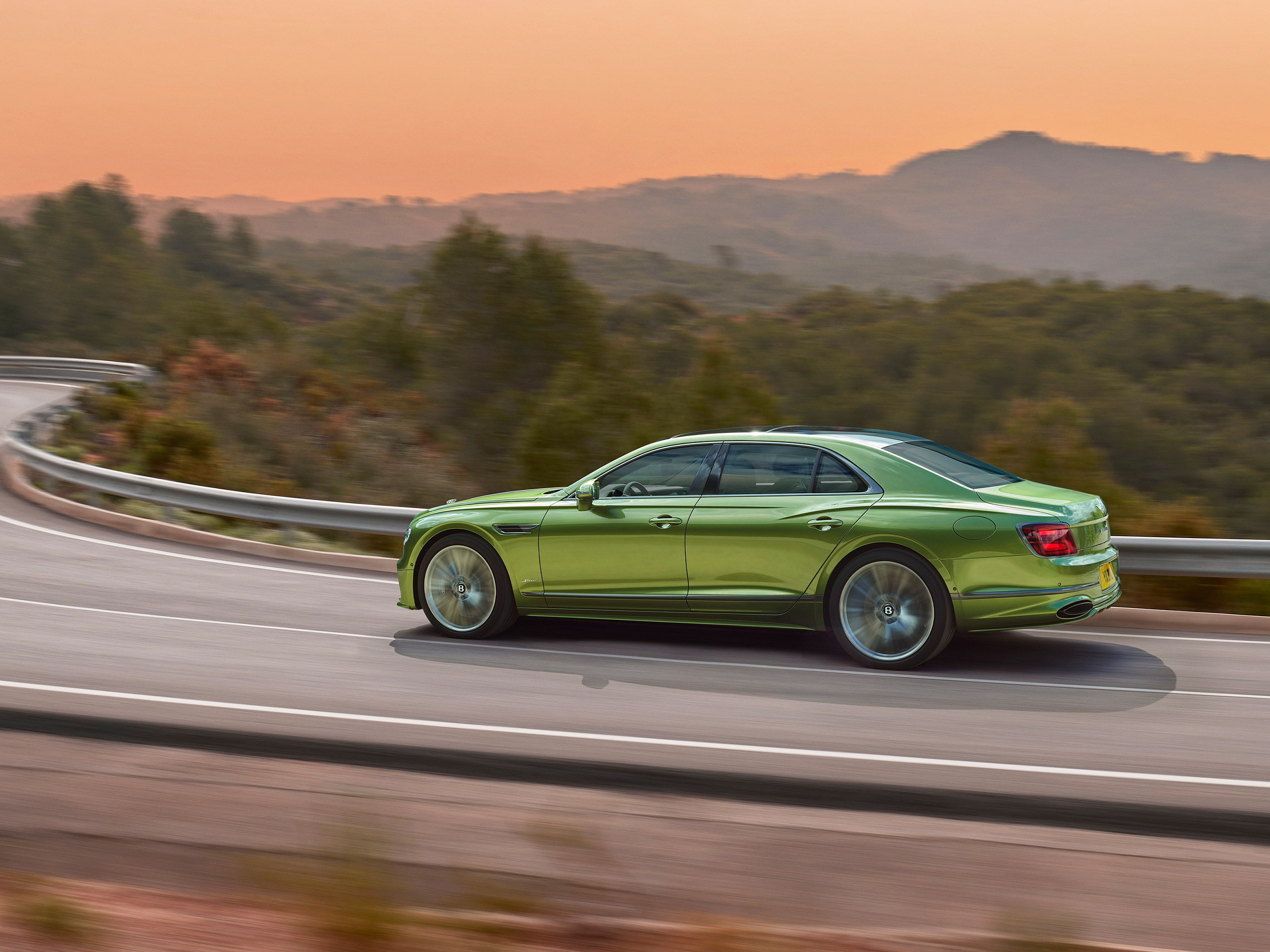  2025 Bentley Flying Spur Speed Wallpaper.