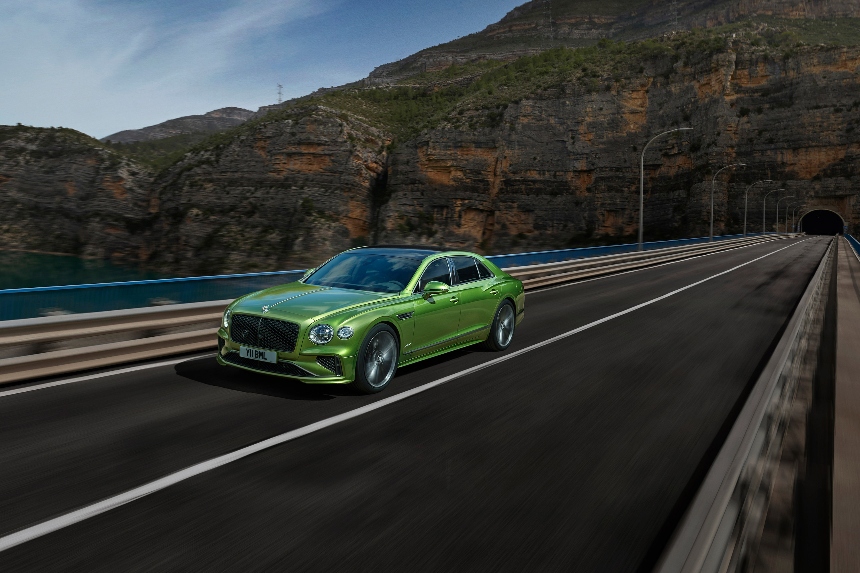  2025 Bentley Flying Spur Speed Wallpaper.