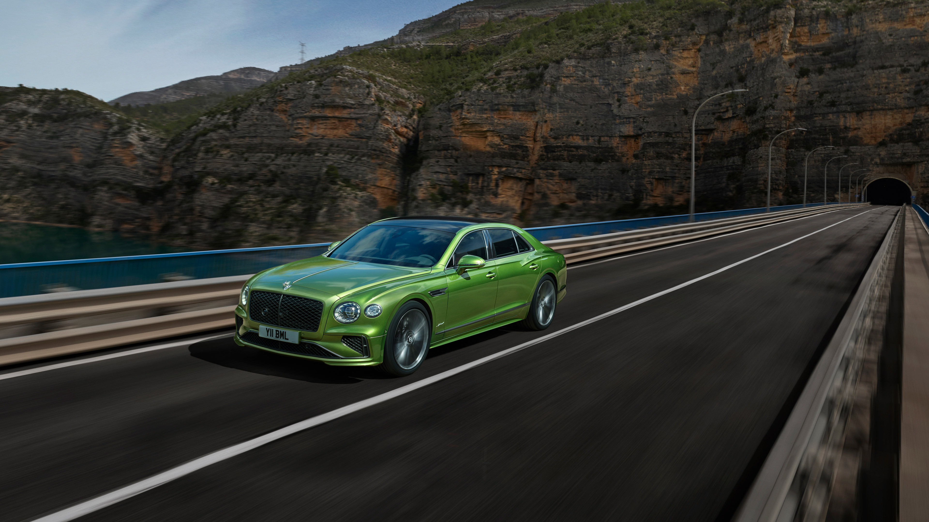  2025 Bentley Flying Spur Speed Wallpaper.