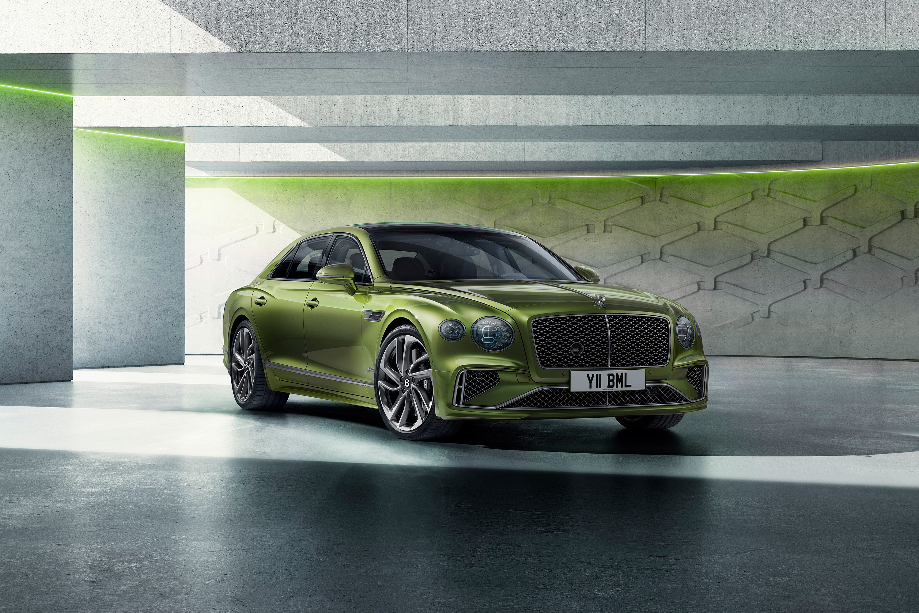  2025 Bentley Flying Spur Speed Wallpaper.