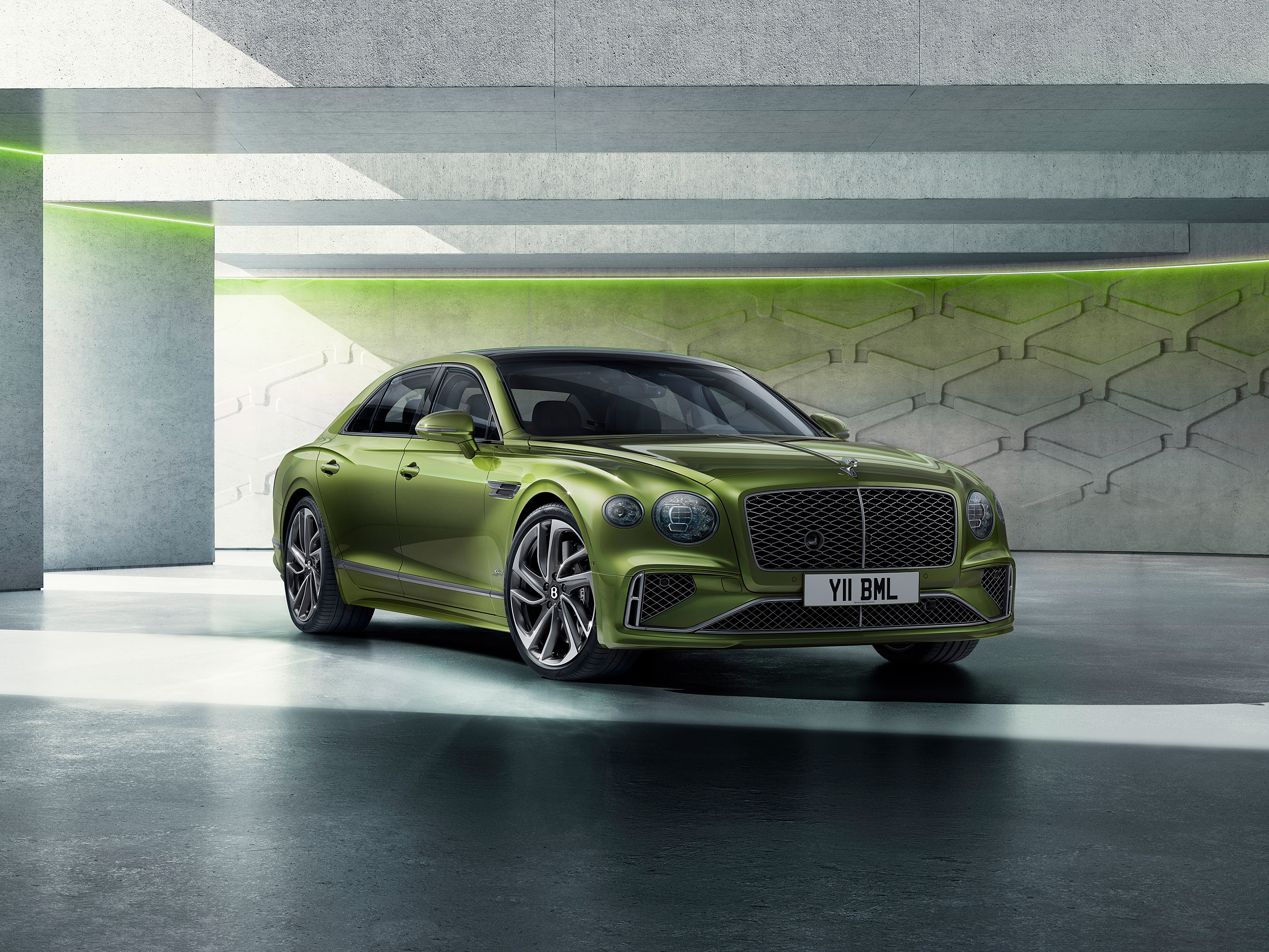  2025 Bentley Flying Spur Speed Wallpaper.