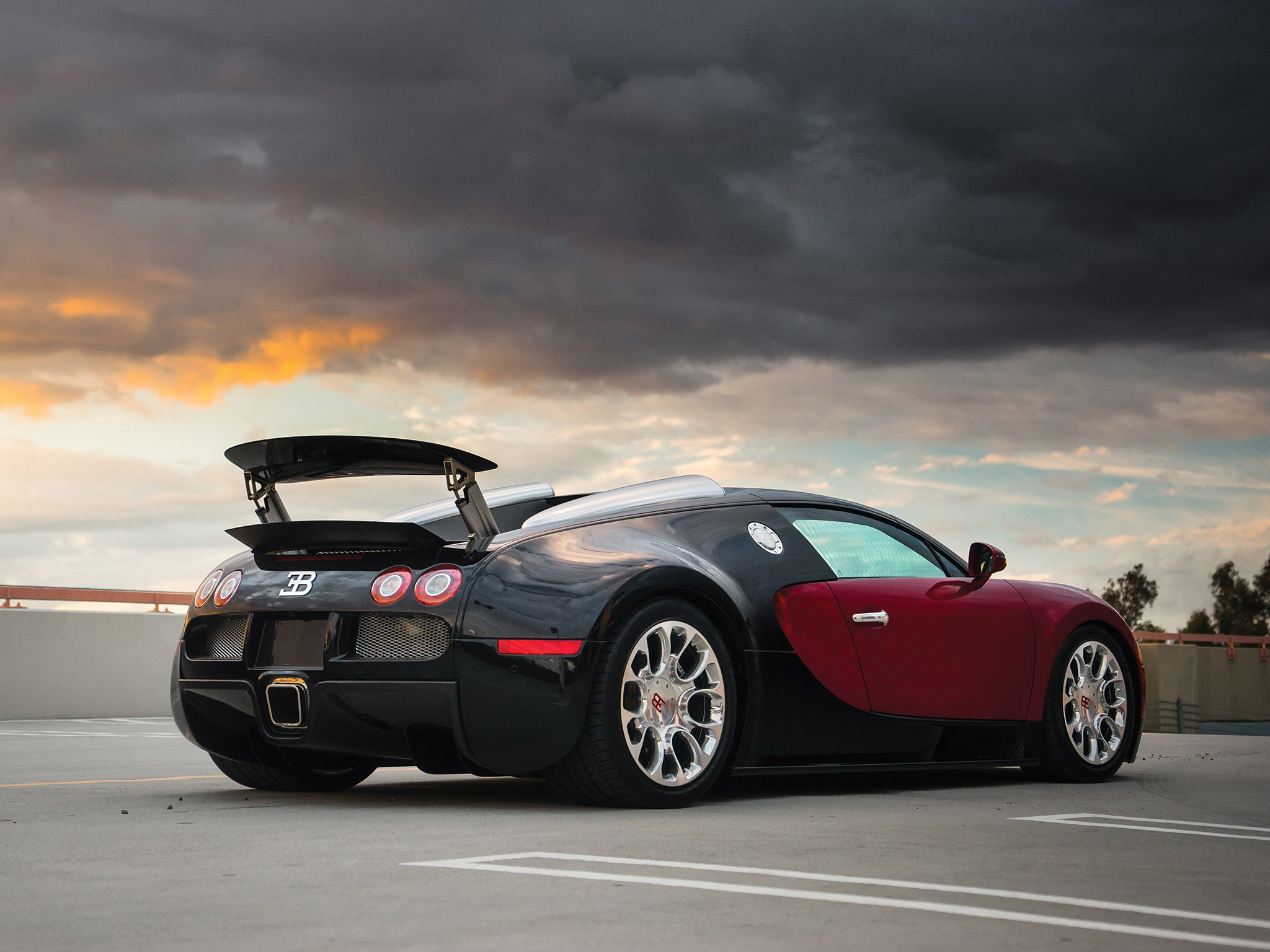  2009 Bugatti Veyron 16-4 Grand Sport Wallpaper.