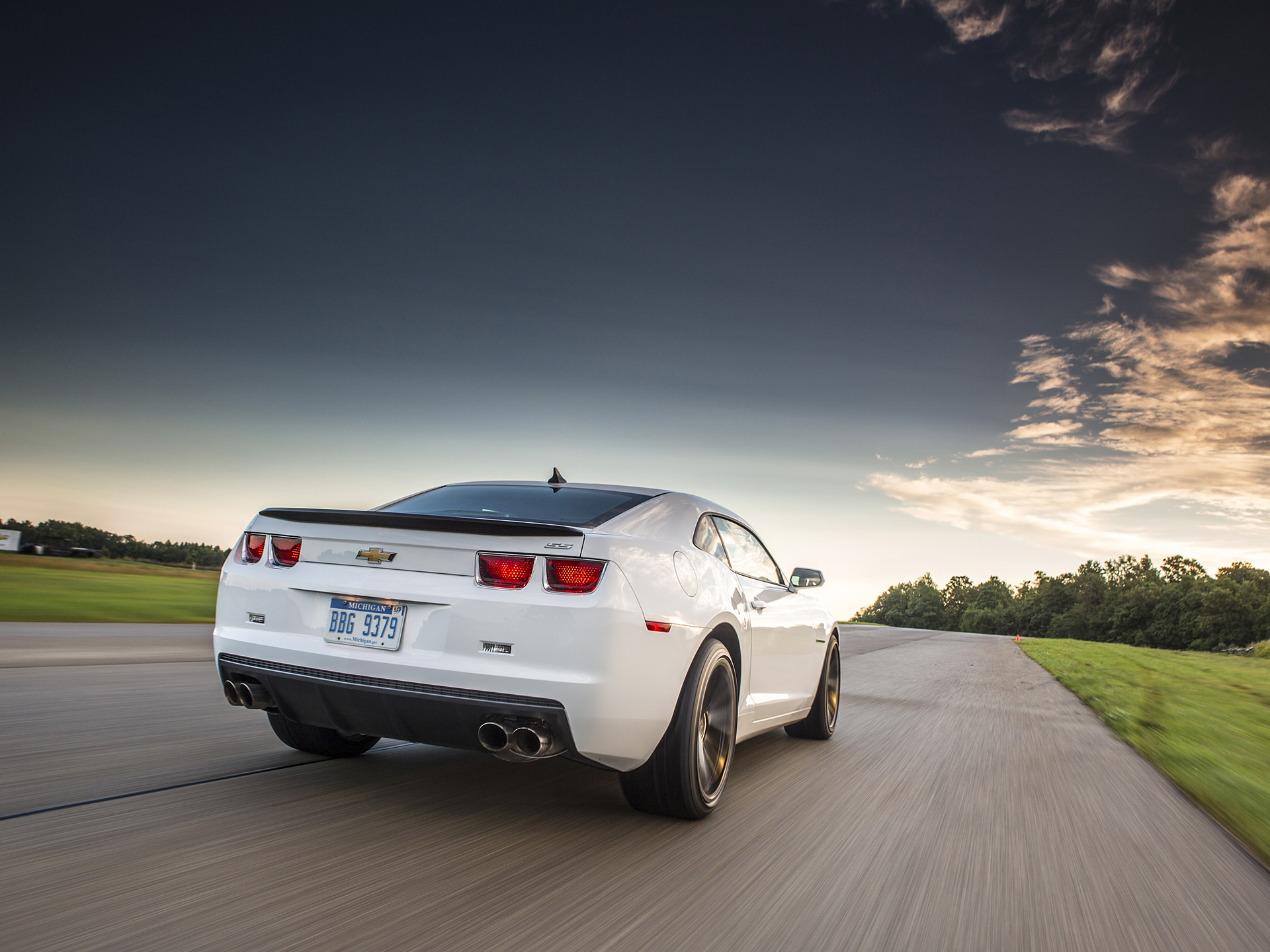  2013 Chevrolet Camaro 1LE Wallpaper.