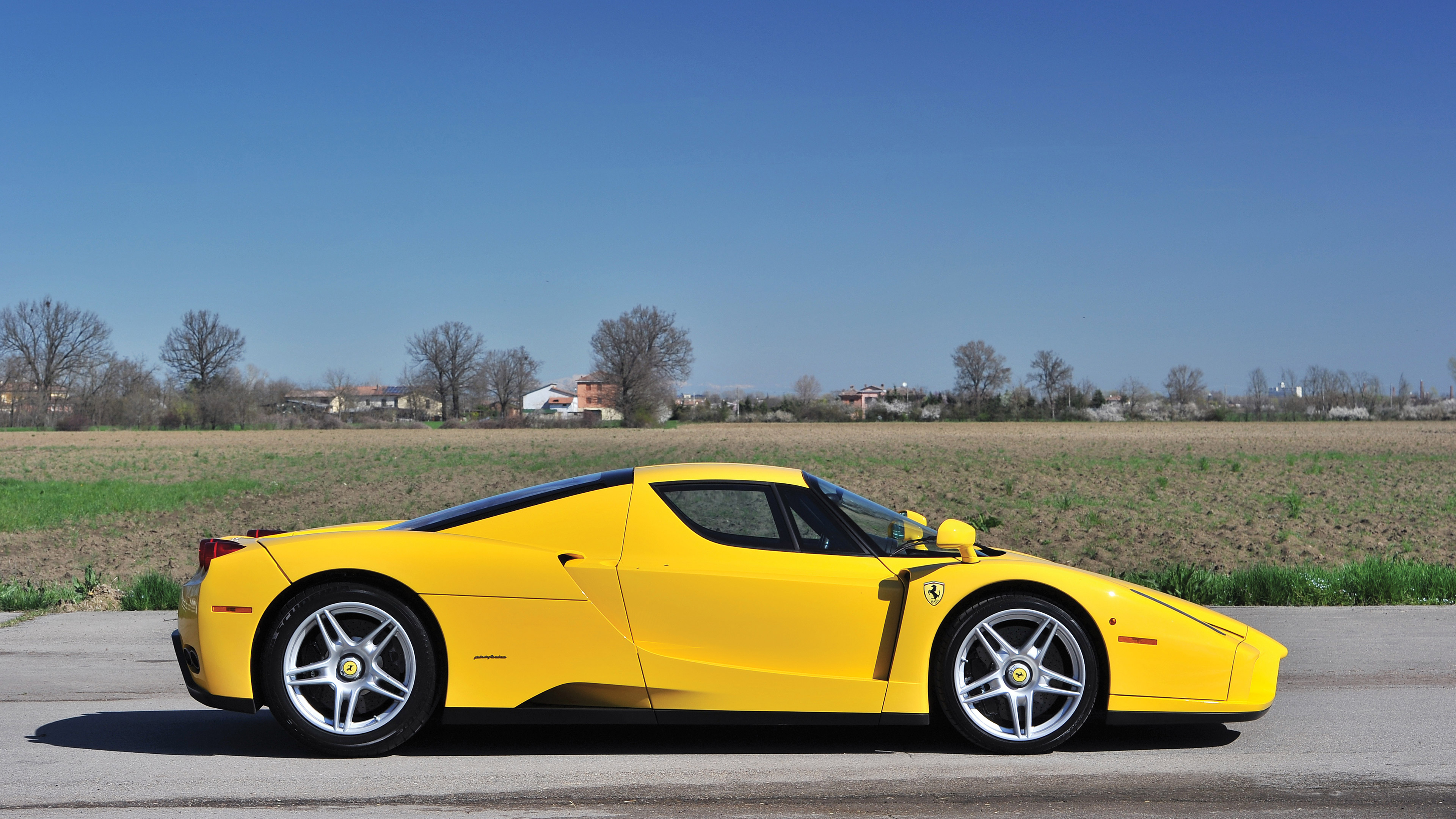 20 желтых машин. Феррари Энзо желтая. Ferrari Enzo. Ferrari Enzo Ferrari желтая. Феррари Энзо сбоку.